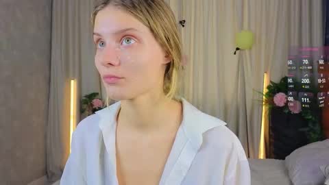 Snapshot of lafeti chatting on 10/10/25, 06:45 Lilia online show from 10/10/25, 06:45