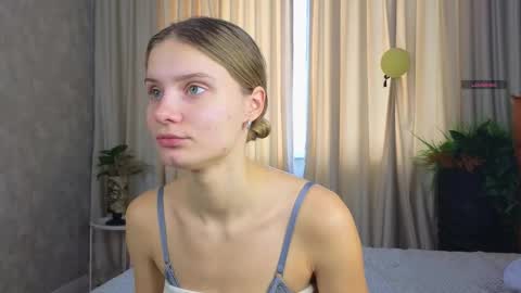 Snapshot of lafeti chatting on 10/26/25, 07:14 Lilia online show from 10/26/25, 07:14