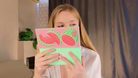 Snapshot of lafeti chatting on 11/26/25, 06:36 Lilia online show from 11/26/25, 06:36