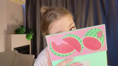 Snapshot of lafeti chatting on 11/28/25, 06:27 Lilia online show from 11/28/25, 06:27