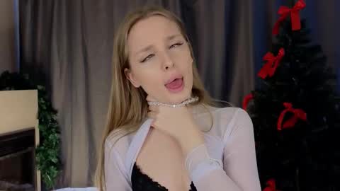 Snapshot of lafeti chatting on 12/05/25, 06:33 Lilia online show from 12/05/25, 06:33