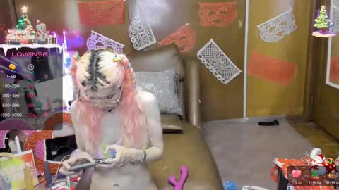 Skinnygirl online show from 02/13/25, 03:39