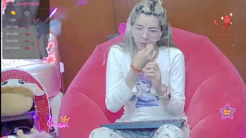 Snapshot of laflakita21 chatting on 06/11/26, 11:36 Skinnygirl online show from 06/11/26, 11:36