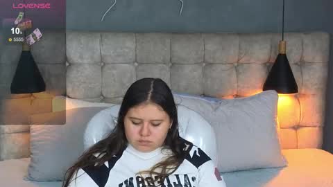    online show from 12/20/25, 10:39