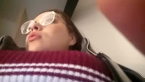 Snapshot of laia_hadid chatting on 10/10/25, 10:31 laia_hadid online show from 10/10/25, 10:31