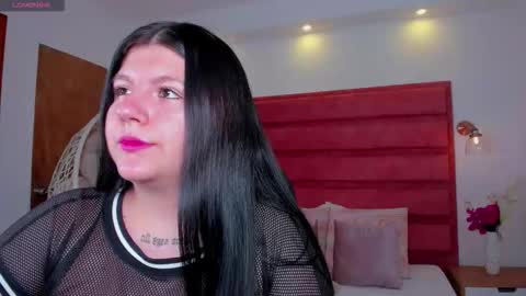 Snapshot of laia_hamilton chatting on 11/06/25, 05:14 laia_hamilton online show from 11/06/25, 05:14