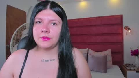 Snapshot of laia_hamilton chatting on 11/21/25, 11:53 laia_hamilton online show from 11/21/25, 11:53