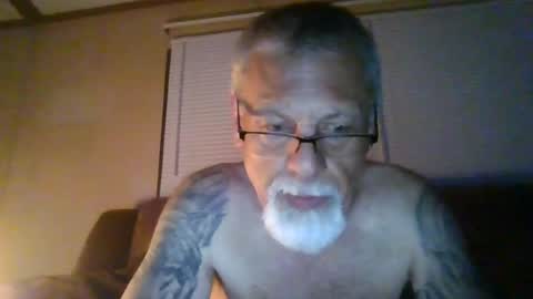 Snapshot of laidbackluxury chatting on 06/15/26, 07:43 laidbackluxury online show from 06/15/26, 07:43
