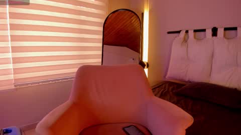 Laila  online show from 02/26/26, 01:43