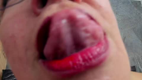 Lailacastillo online show from 04/23/26, 12:29