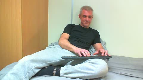 Lain online show from 03/29/26, 09:26