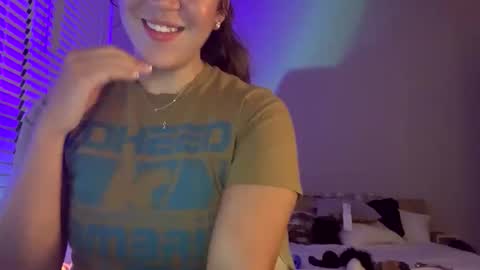 Snapshot of laineylifts chatting on 01/10/26, 12:01 Lainey online show from 01/10/26, 12:01