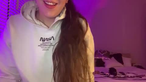 Snapshot of laineylifts chatting on 01/16/26, 04:16 Lainey online show from 01/16/26, 04:16