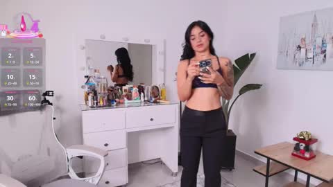 Laira online show from 02/12/26, 10:27