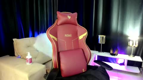 LaisFantasy online show from 02/17/25, 11:55