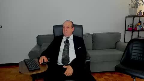 Snapshot of lajose52 chatting on 06/14/26, 02:41 lajose52 online show from 06/14/26, 02:41