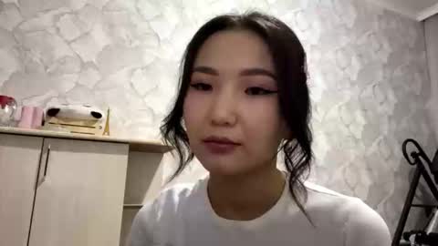 Luna online show from 09/17/25, 03:14
