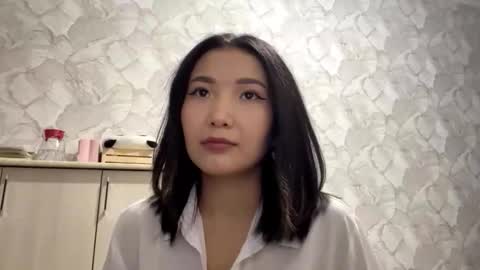Luna online show from 09/20/25, 03:35