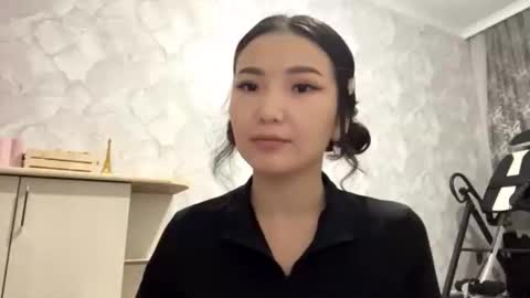 Luna online show from 09/30/25, 03:06