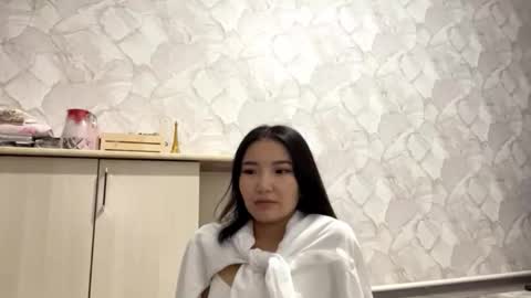Luna online show from 10/11/25, 03:21