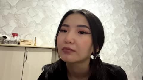 Luna online show from 10/18/25, 03:13