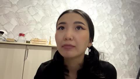 Luna online show from 10/20/25, 03:12