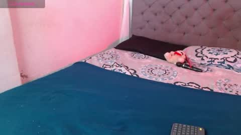 IG222dmm  online show from 01/10/25, 04:09