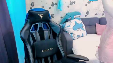 Lu  Alex online show from 12/16/25, 09:36