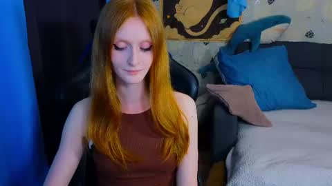 Snapshot of laksmrrr chatting on 07/10/26, 05:26 Lu Alex online show from 07/10/26, 05:26