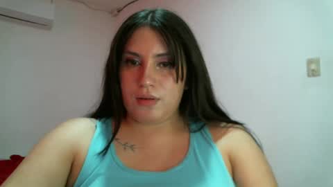 Snapshot of lala_gomez01 chatting on 02/19/25, 05:06 laura gomez online show from 02/19/25, 05:06