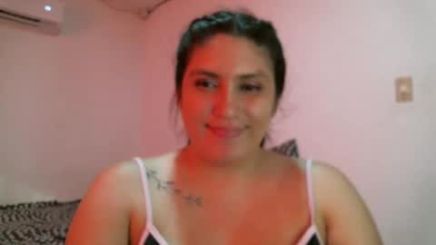 Snapshot of lala_gomez01 chatting on 03/05/25, 09:48 laura gomez online show from 03/05/25, 09:48