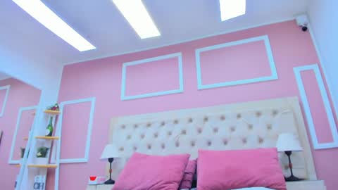 lala_ink_ online show from 04/06/26, 02:40