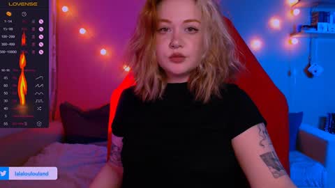 Snapshot of lala_loulou chatting on 12/20/24, 09:06 Nicky online show from 12/20/24, 09:06