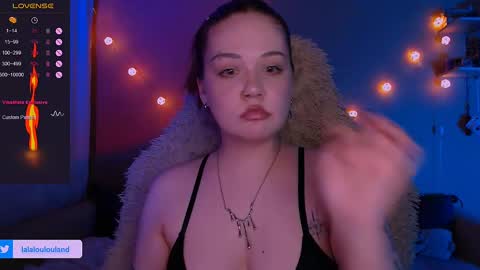 Snapshot of lala_loulou chatting on 02/23/25, 07:07 Nicky online show from 02/23/25, 07:07