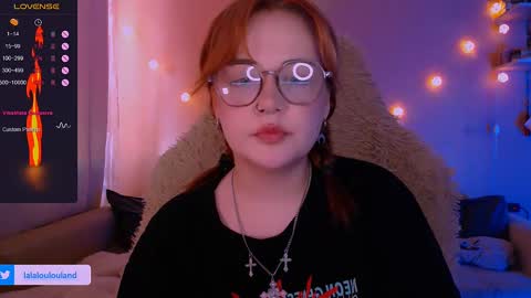 Snapshot of lala_loulou chatting on 03/02/25, 08:59 Nicky online show from 03/02/25, 08:59