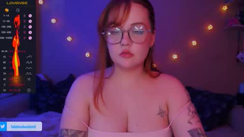 Snapshot of lala_loulou chatting on 10/13/25, 05:40 Nicky online show from 10/13/25, 05:40