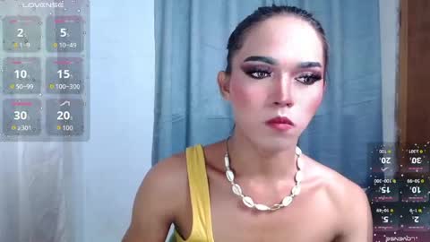 Snapshot of lala_moves chatting on 05/22/26, 01:24 Joxie online show from 05/22/26, 01:24