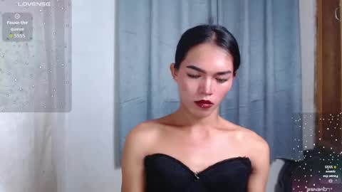 Snapshot of lala_moves chatting on 06/10/26, 05:28 Joxie online show from 06/10/26, 05:28
