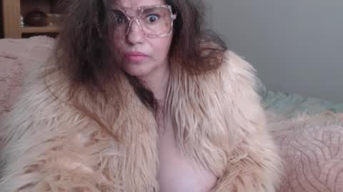 Naomi Rose online show from 12/16/24, 05:33