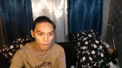 lalakinghugecock_2 online show from 12/18/24, 09:25