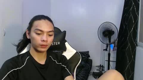 lalakinghugecock_2 online show from 10/12/25, 10:03