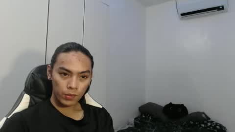 lalakinghugecock_2 online show from 11/19/25, 12:16