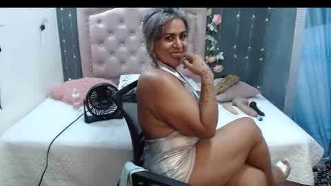 Snapshot of lalisha_96 chatting on 02/27/25, 01:05 lalisha online show from 02/27/25, 01:05
