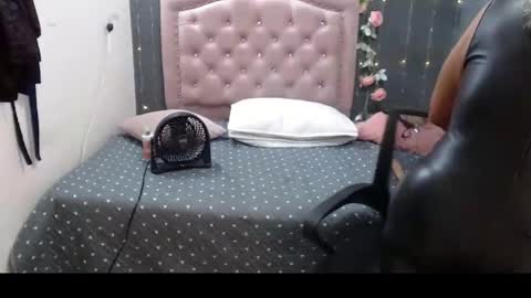 Snapshot of lalisha_96 chatting on 03/07/25, 08:00 lalisha online show from 03/07/25, 08:00
