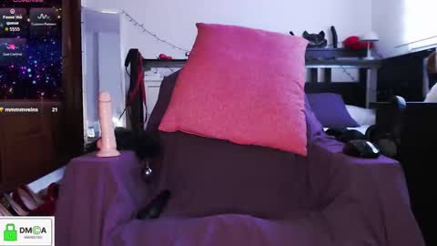 Snapshot of lalolaonly chatting on 11/13/25, 05:12 Lola online show from 11/13/25, 05:12