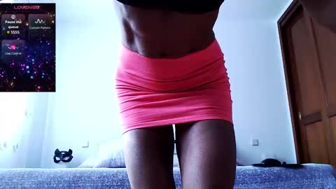 Snapshot of lalolaonly chatting on 11/23/25, 12:16 Lola online show from 11/23/25, 12:16