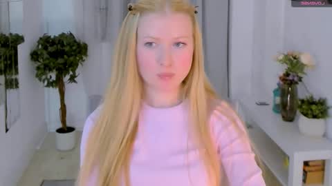 Laly online show from 10/07/25, 04:48