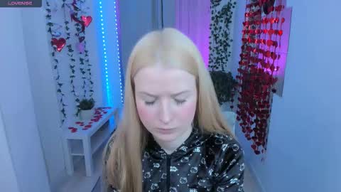 Laly online show from 02/25/26, 11:31