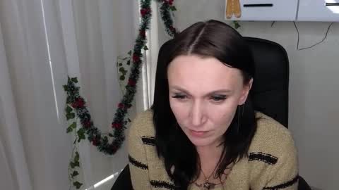 Lalya online show from 12/16/25, 11:26