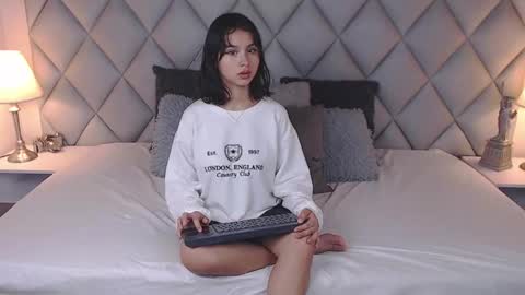 Laly Castro online show from 01/21/25, 07:28